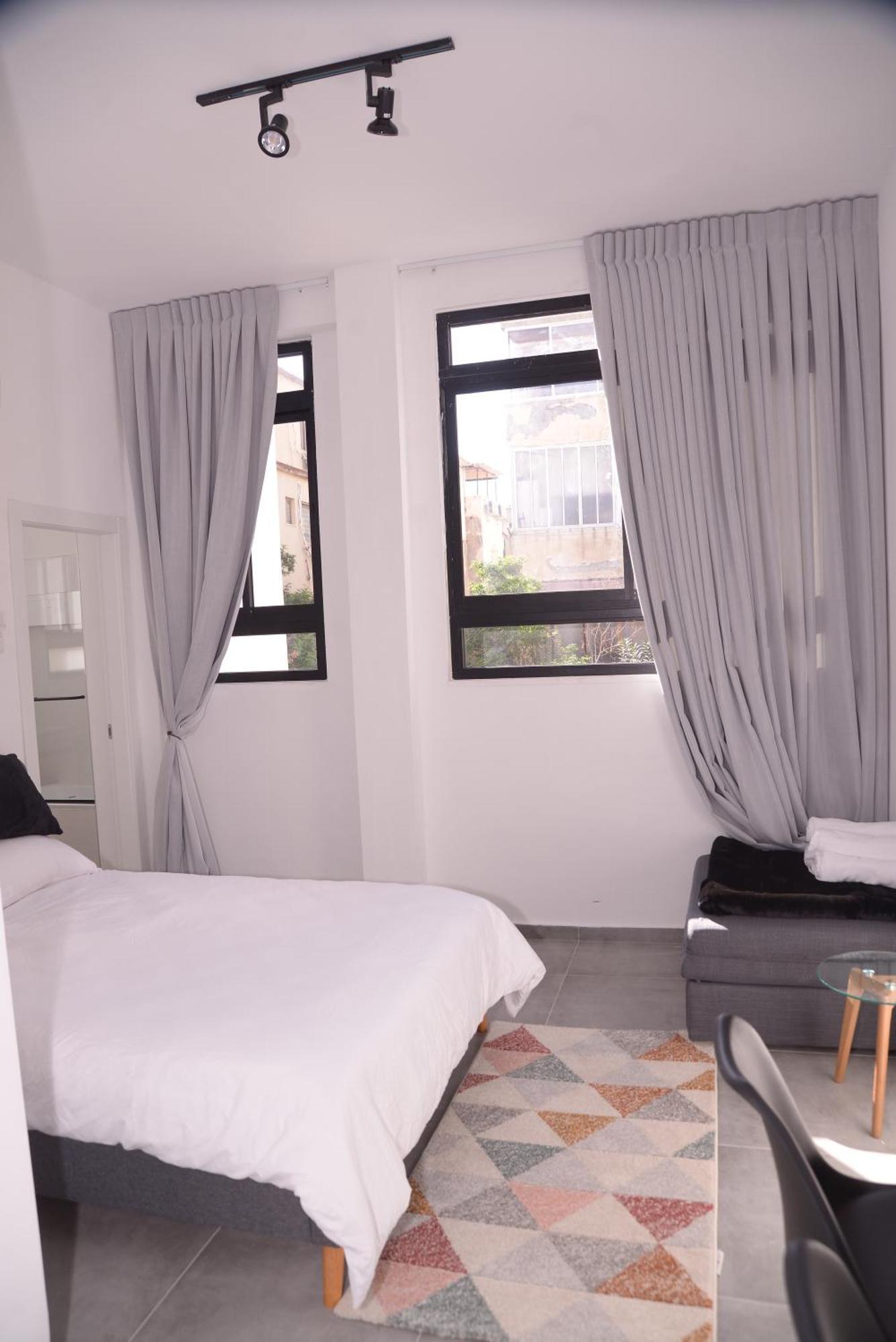 Yona 8 Bed & Breakfast Tel Aviv Rom bilde