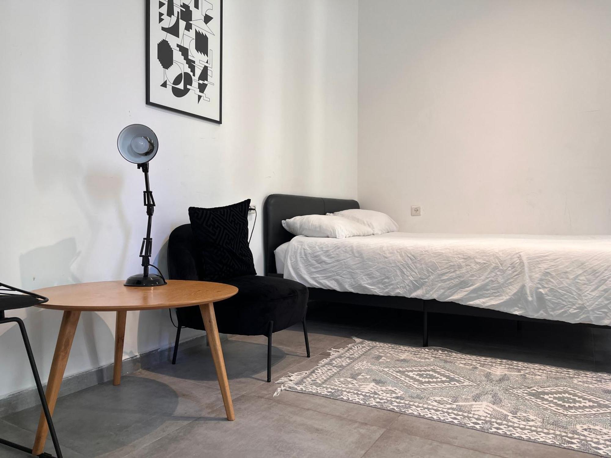 Yona 8 Bed & Breakfast Tel Aviv Rom bilde