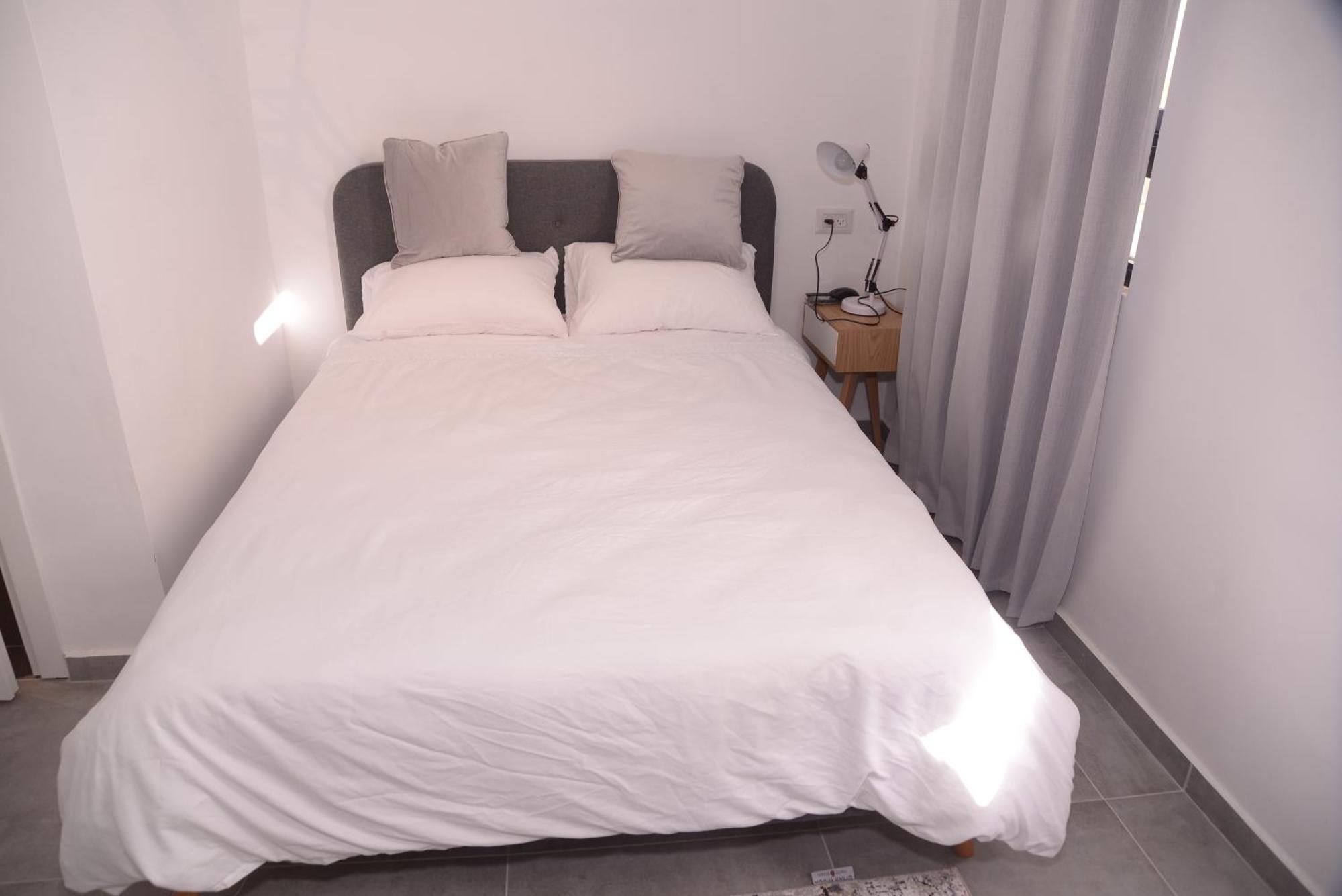 Yona 8 Bed & Breakfast Tel Aviv Rom bilde