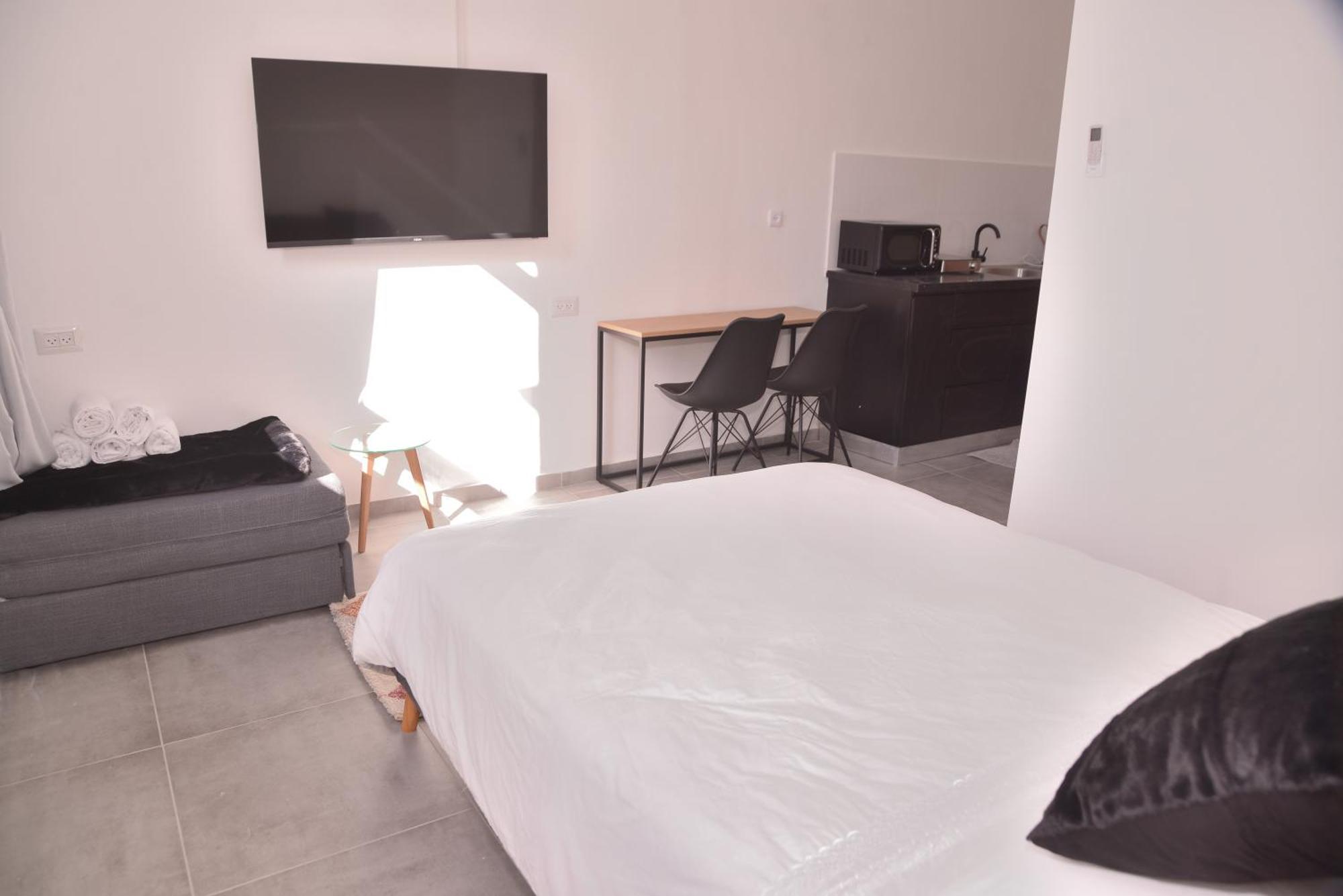 Yona 8 Bed & Breakfast Tel Aviv Rom bilde
