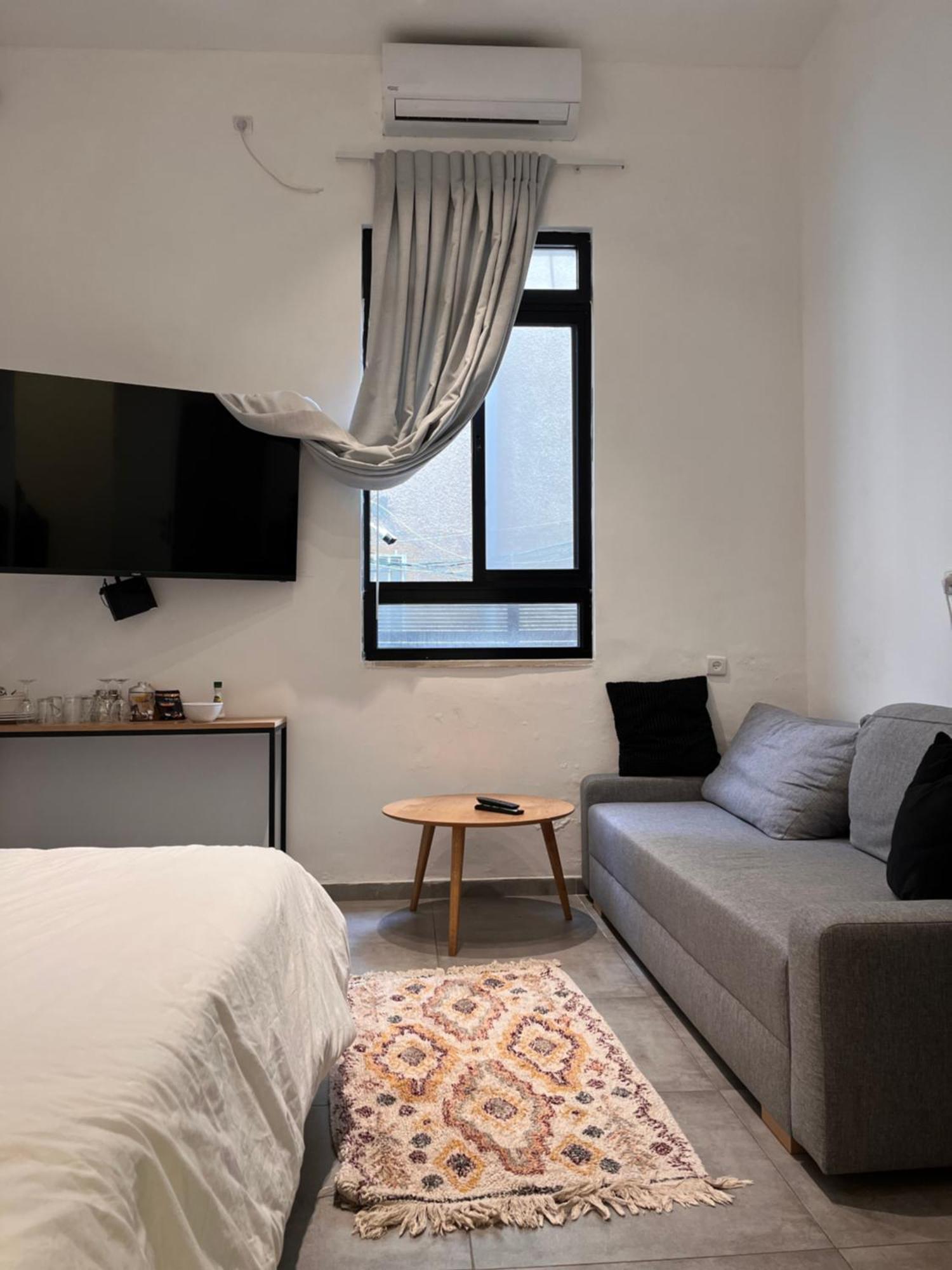 Yona 8 Bed & Breakfast Tel Aviv Rom bilde