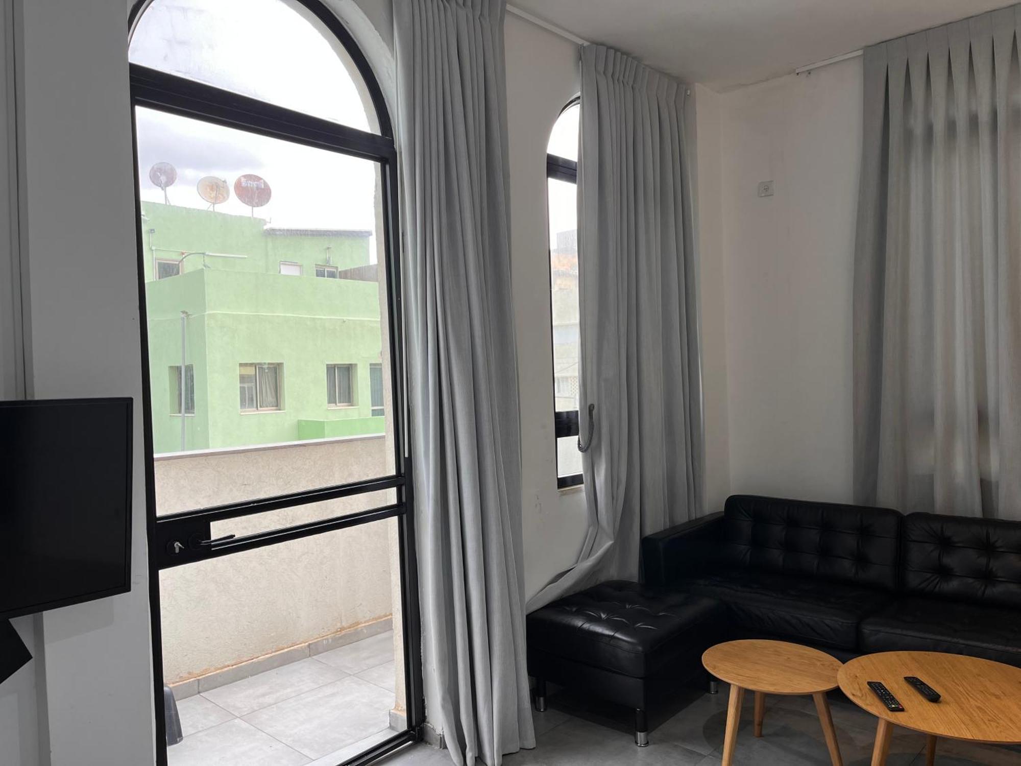 Yona 8 Bed & Breakfast Tel Aviv Rom bilde