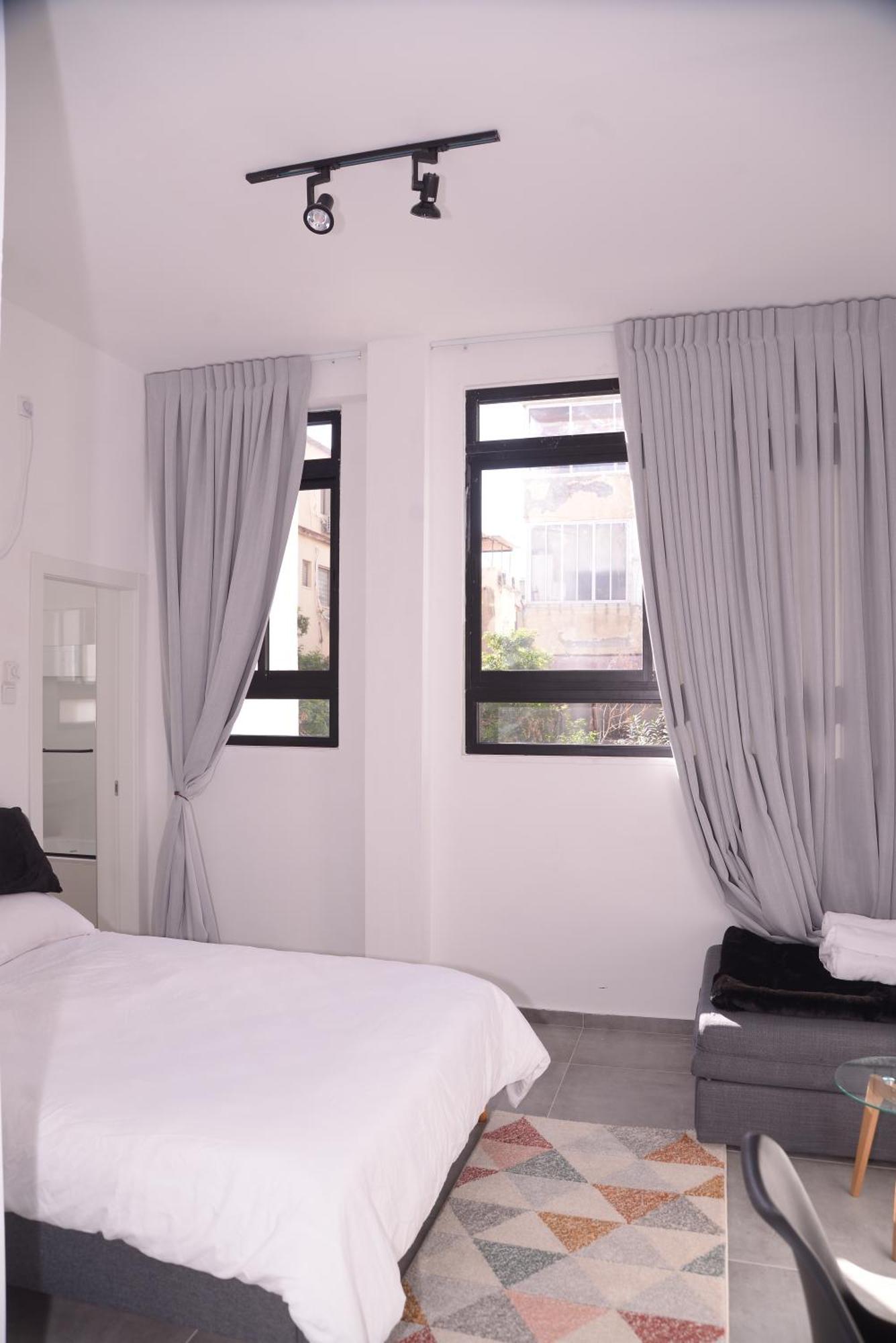 Yona 8 Bed & Breakfast Tel Aviv Rom bilde